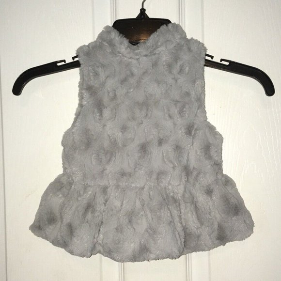 NWOT Soft Faux Fur Vest by Mudpie size Small (12/18 Months) - Picture 3 of 4